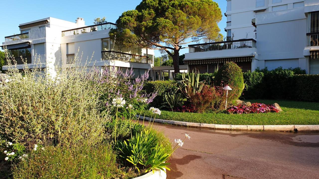 Garden And Beach Sea View Apartment Cannes Mandelieu-La Napoule Exterior photo
