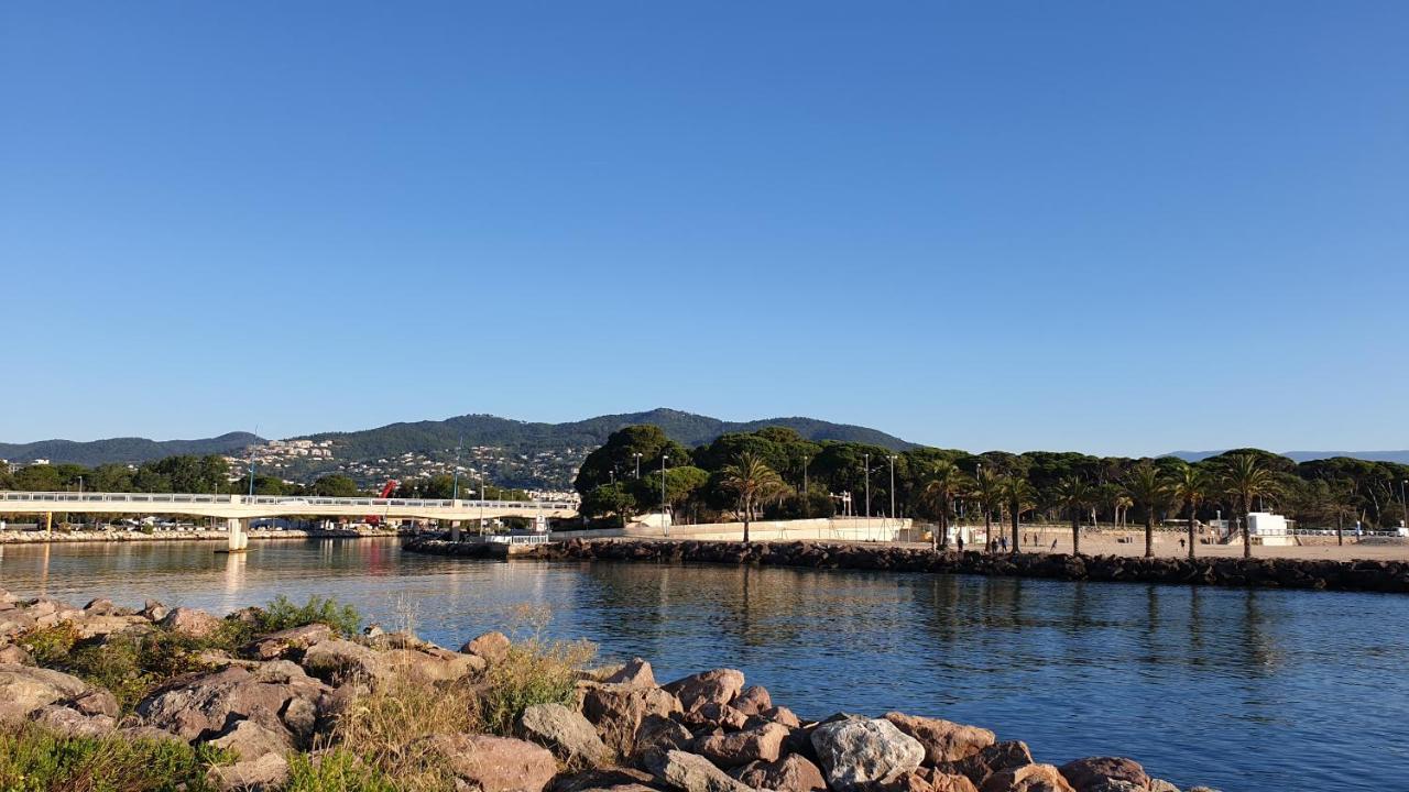 Garden And Beach Sea View Apartment Cannes Mandelieu-La Napoule Exterior photo